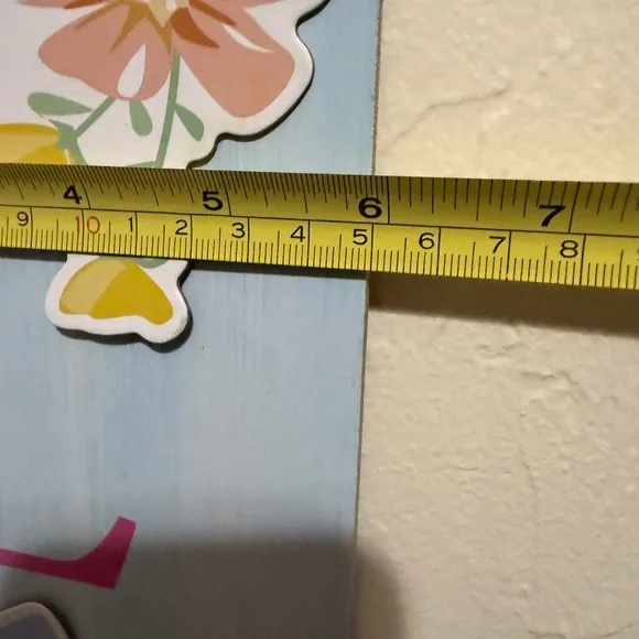 ‘Love Grows Here’ Floral Wall Sign - Blue and Pink - Picture 4 of 4